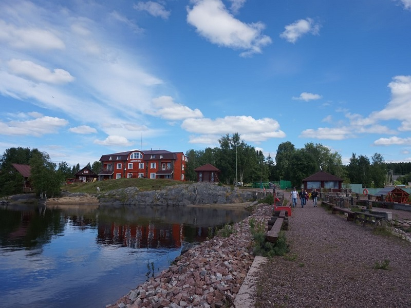 Длинный берег, база отдыха