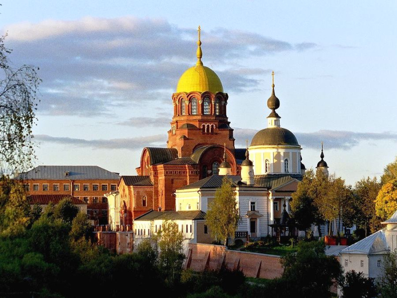 Галерея, клуб-отель